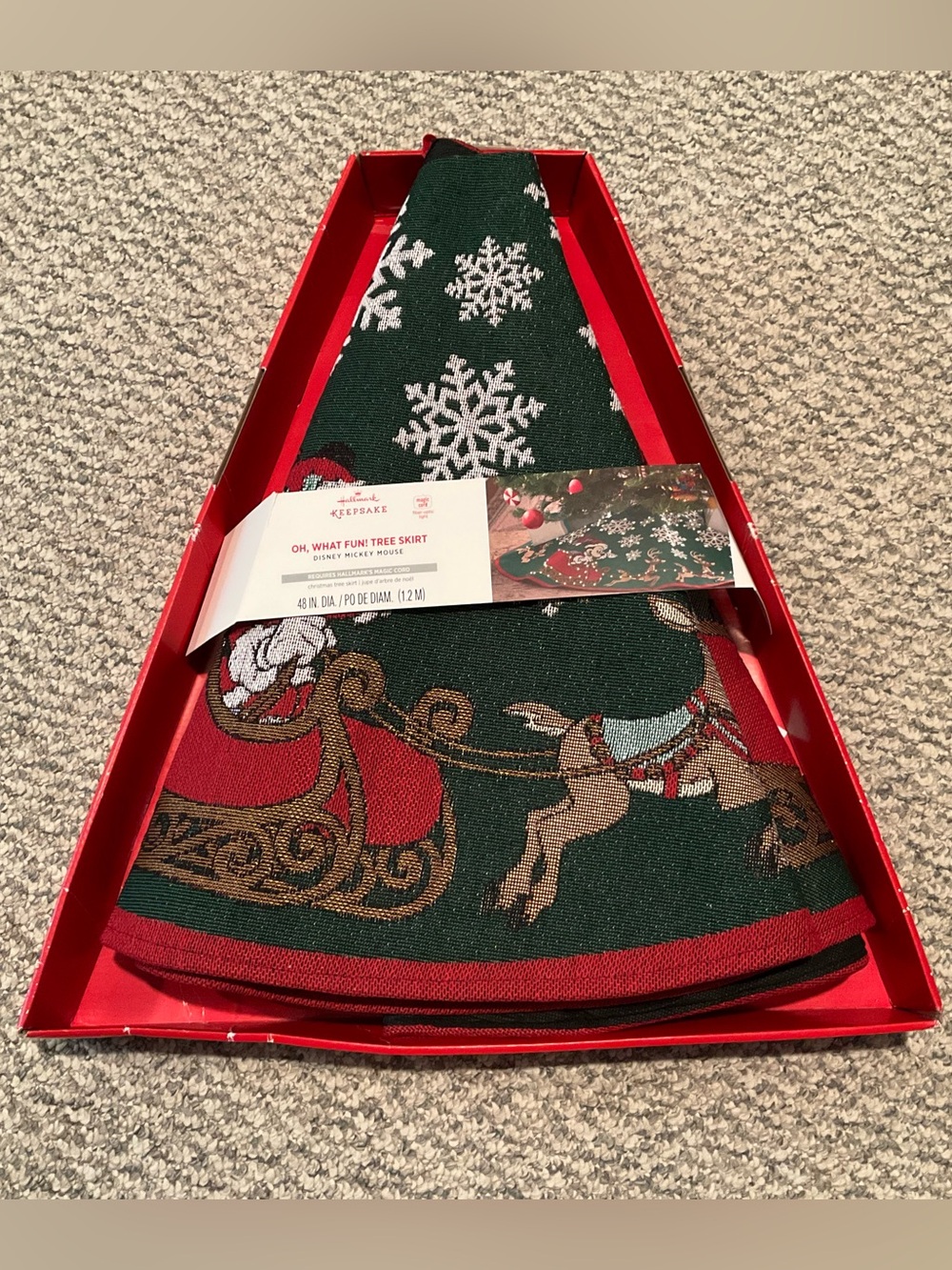 Hallmark Disney Oh What Fun Lighted Christmas Tree Skirt